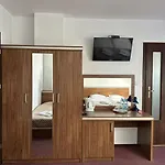 Adamar 4*