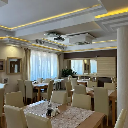 Adamar 4* Jastrzębia Góra
