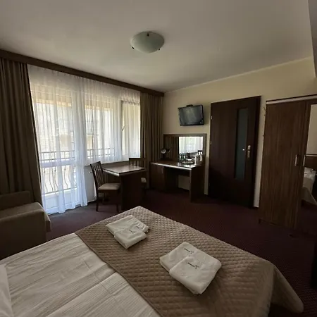 Adamar Bed & Breakfast 4*