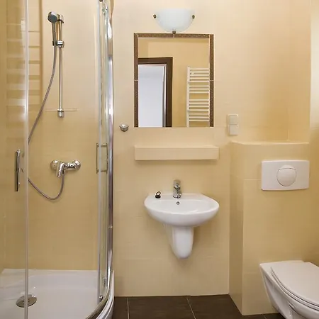 Adamar Bed & Breakfast *