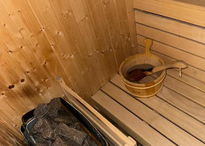 Bed & Breakfast Adamar 4*